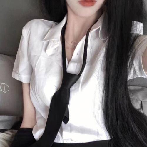 尤物争春